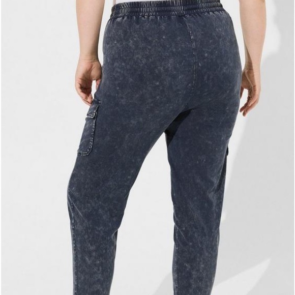 NWT-Torrid relaxed fit jogger size 2 (18/20) - Picture 4 of 8